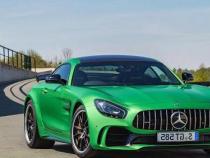 梅赛德斯-AMG GT R黑色系列试驾大型尾翼