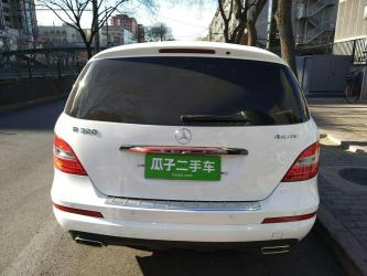 奔驰R320：一款充满魅力与神秘色彩的MPV