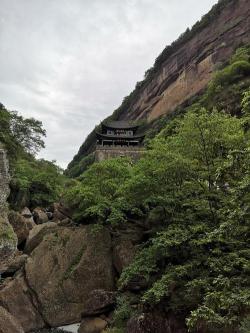 剑门关，位于四川省广元市剑阁县城南15千米处的旅游胜地