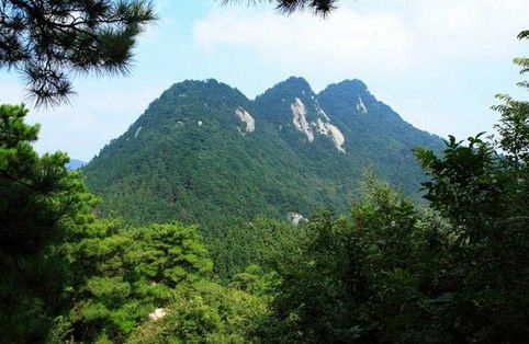 大别山位于哪个省份？——安徽、湖北、河南交界处的自然奇观