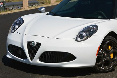 阿尔法罗密欧 ALFA 4C：跑车界的战斗机