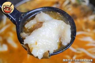 制作美味鱼生的全过程：选材、处理、配料与品尝