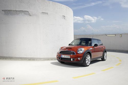 Mini Cooper S：动力与个性的完美结合