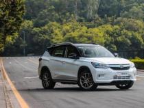 比亚迪宋EV300：首款纯电动SUV，引领新能源潮流