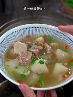 制作美味牛肉汤：详细步骤与技巧