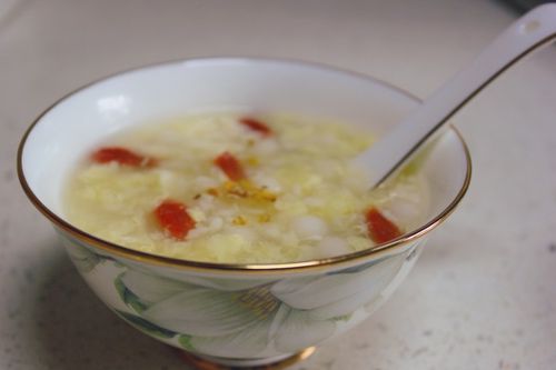 酒酿鸡蛋汤的制作方法：简单易学的美味佳肴