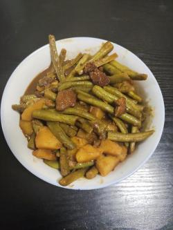 豆角炖土豆：简单美味的家常菜制作方法